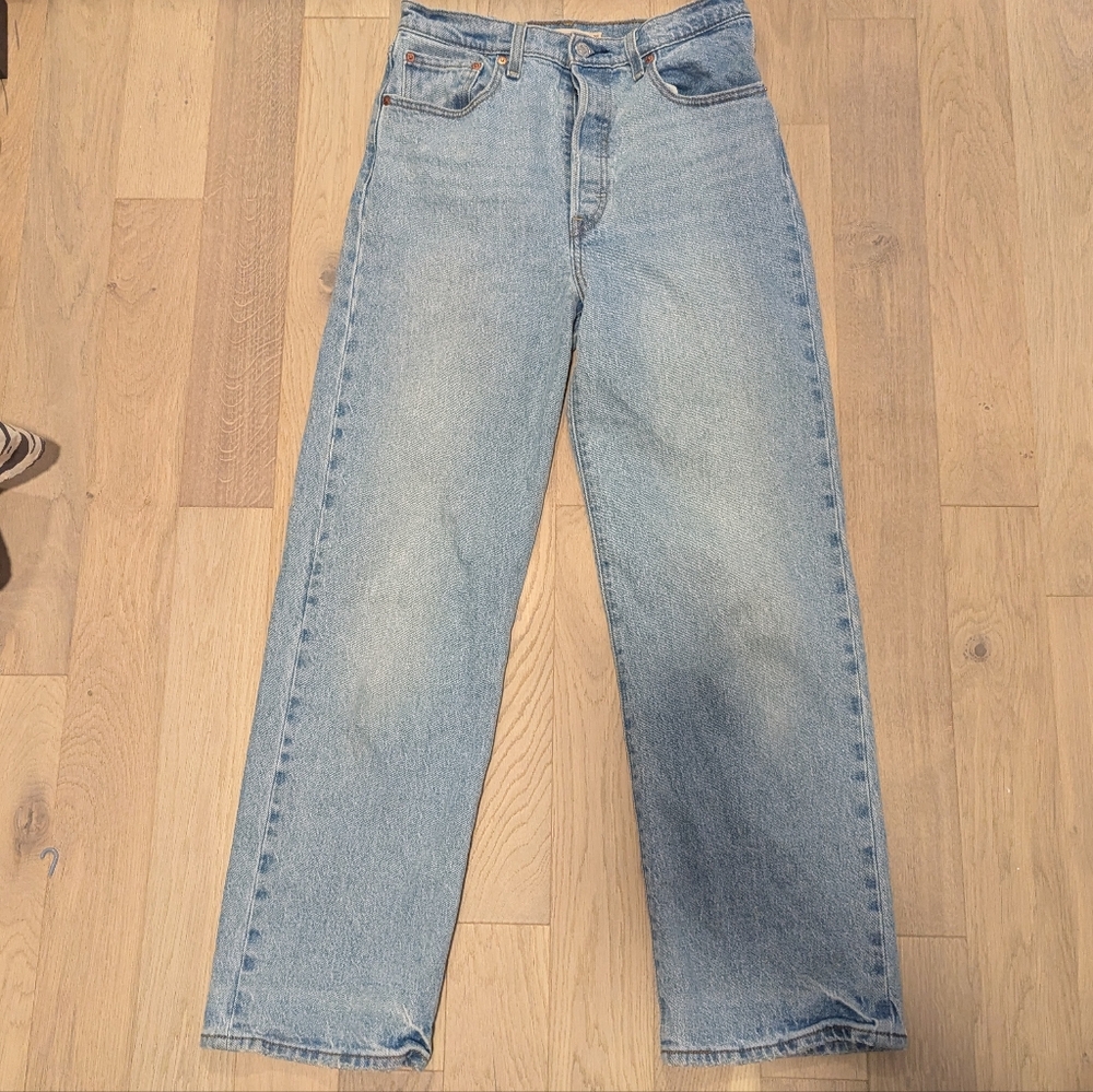 Levi's Ribcage Straight Jeans Size 28 Color Let's Share